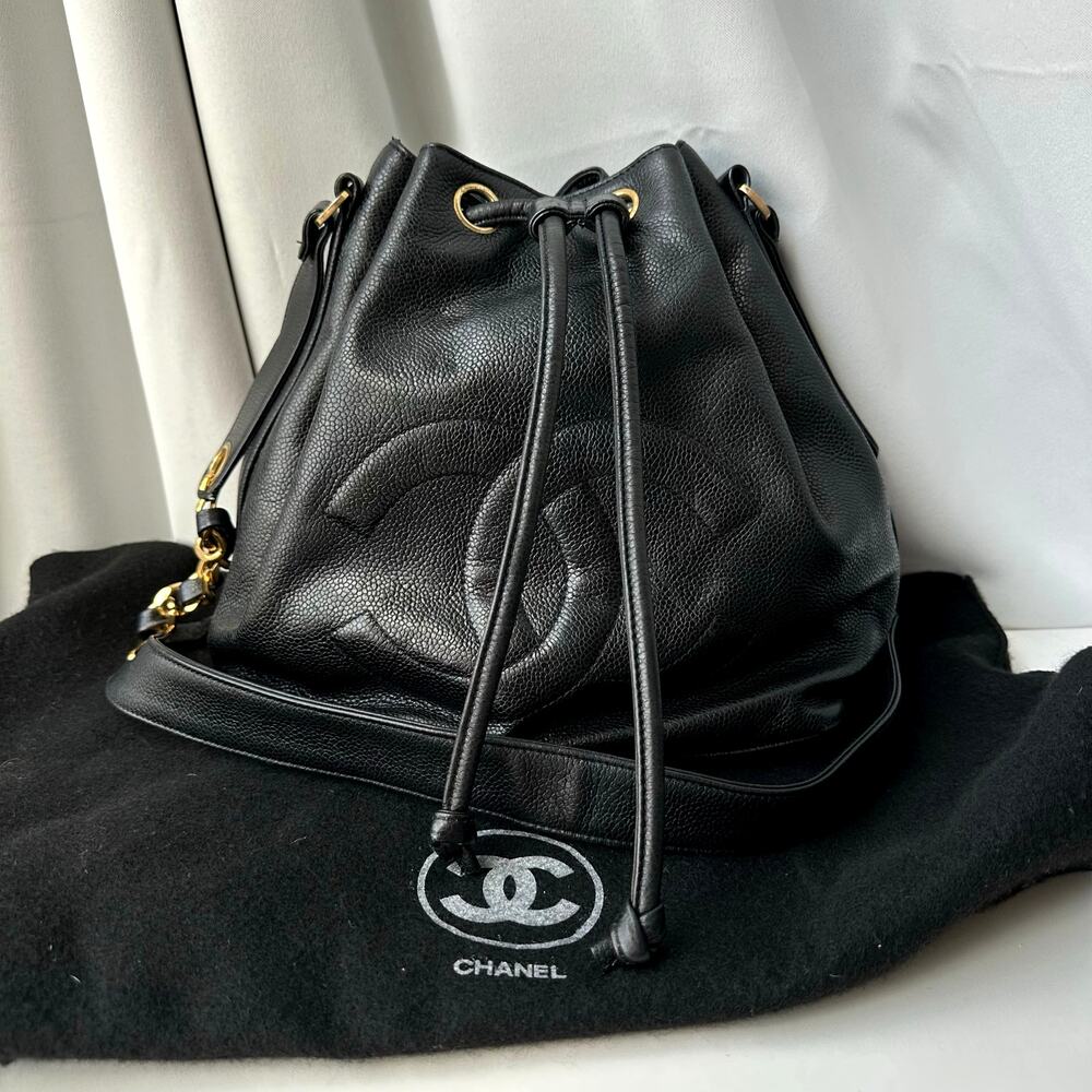 Chanel Vintage Caviar Drawstring Bucket Bag Black Leather Gold Hardware
